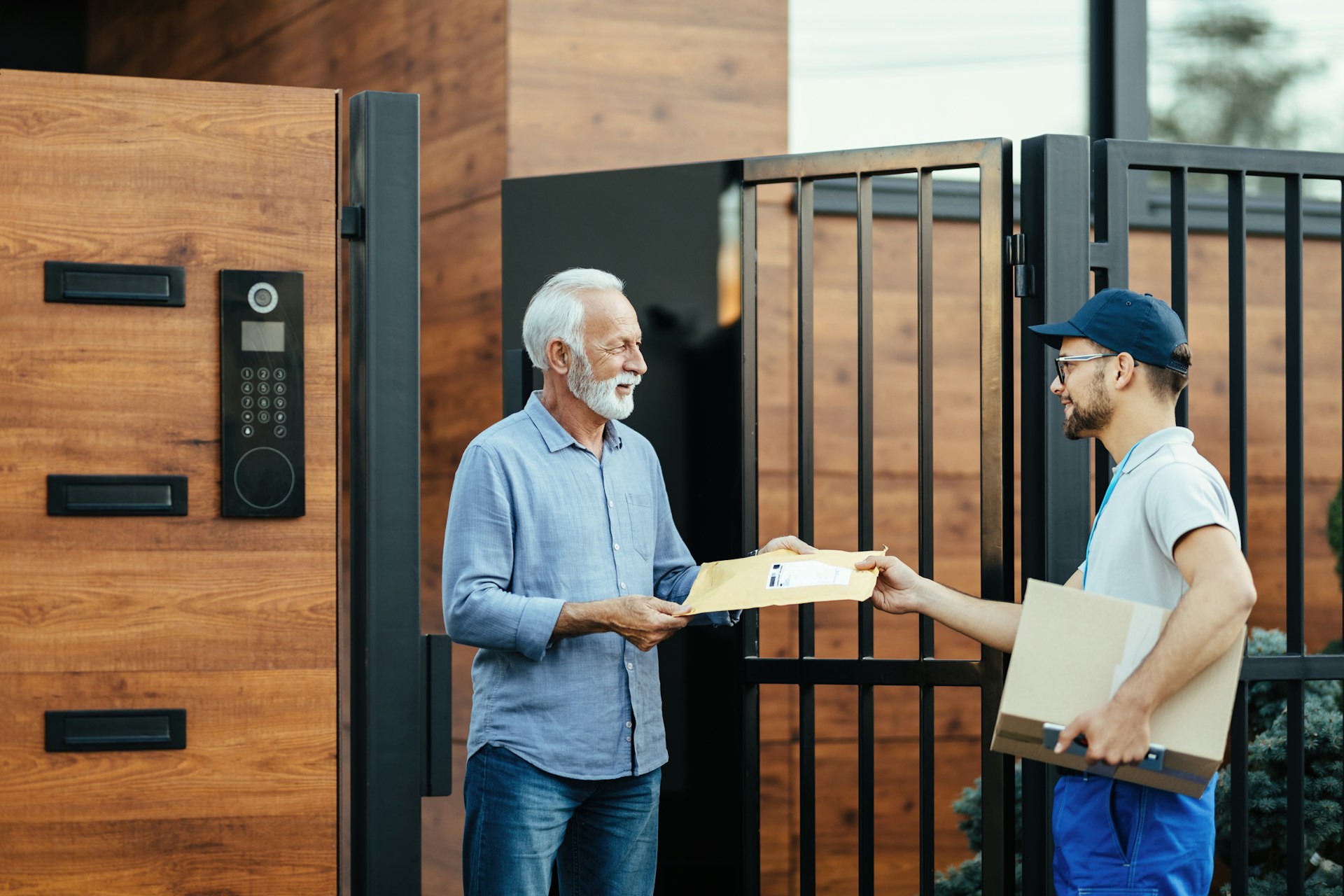 What Makes a Good Mailing List? Insights from Mail Processing Associates